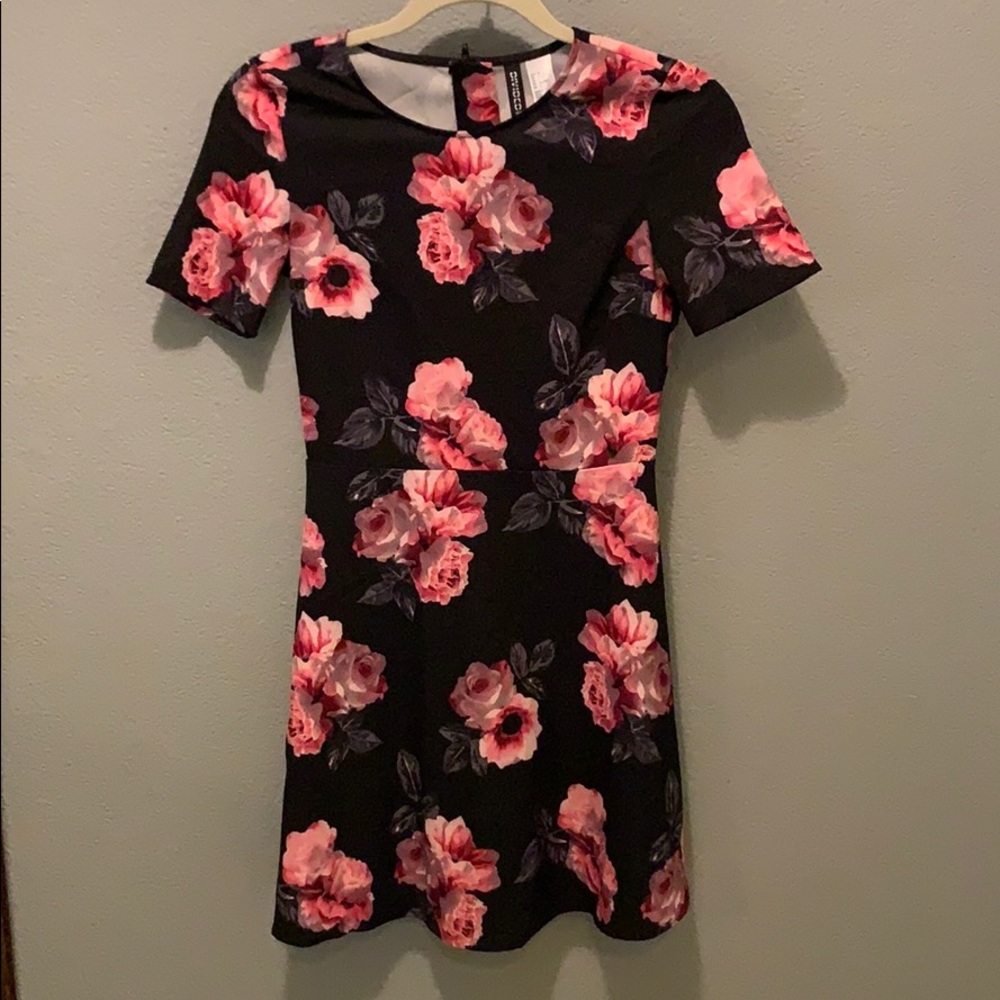 H&M Divided Floral Dress Size 4